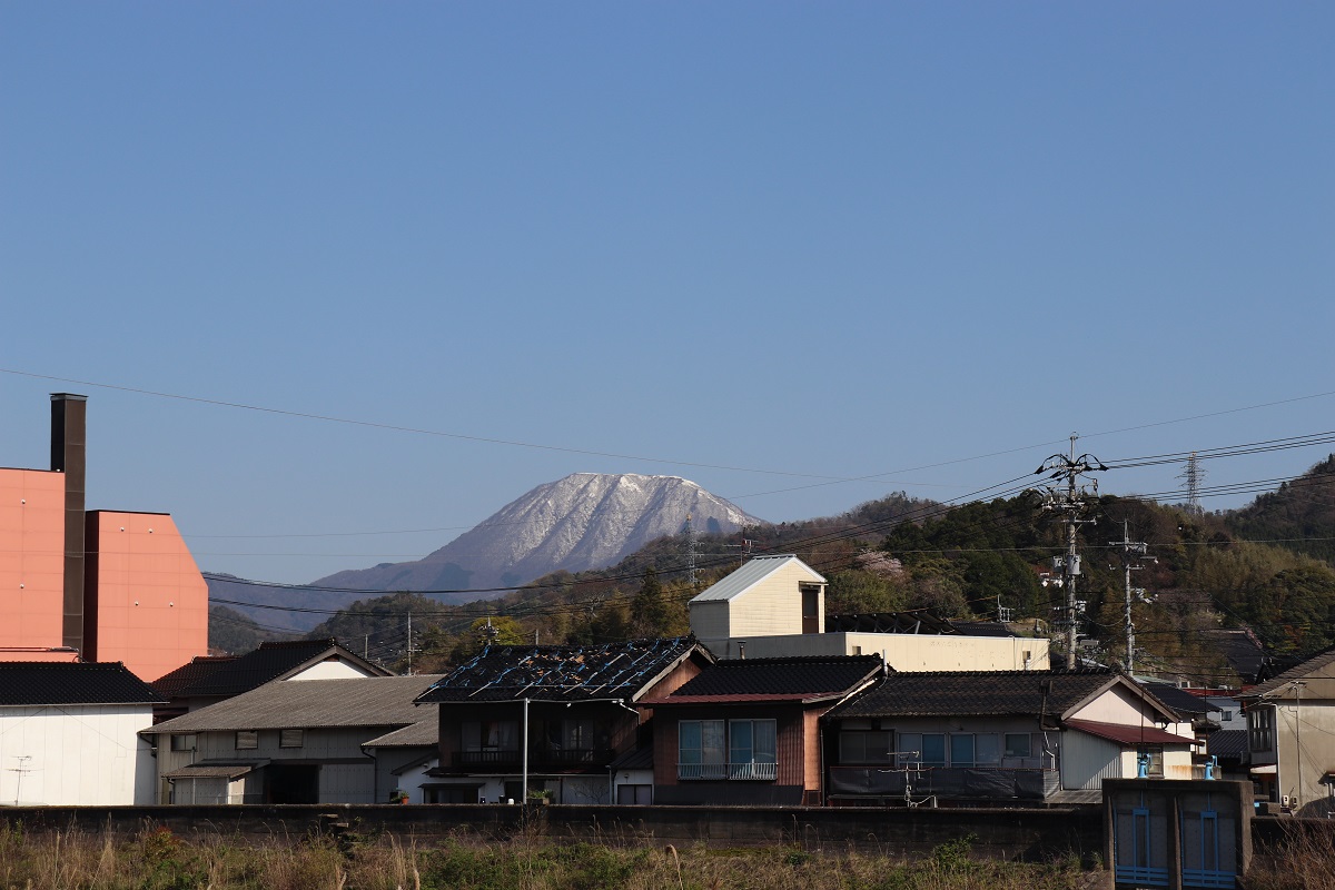 雪化粧の三瓶山